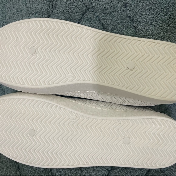 NEW Vintage Havana Carla White Snakeskin Multi Women’s Sz 8 Low Top Sneakers - Picture 3 of 7